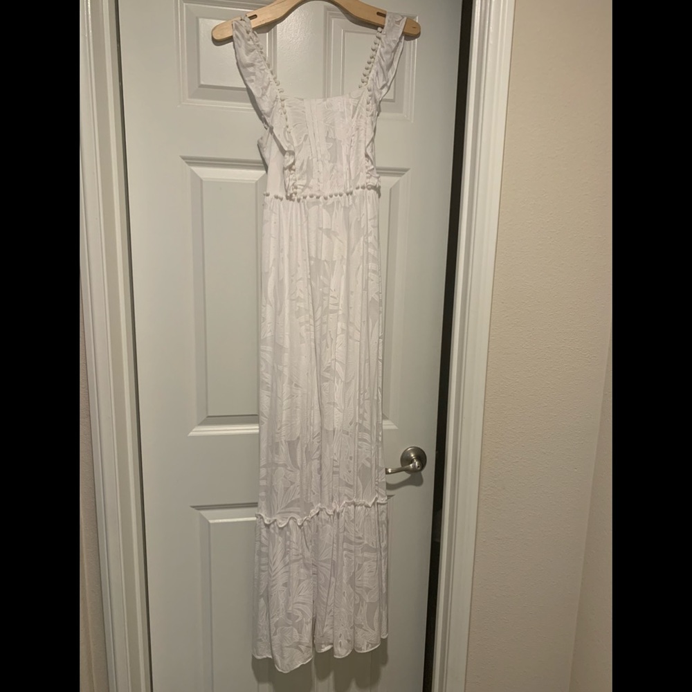 White flowy New York & Company Dress